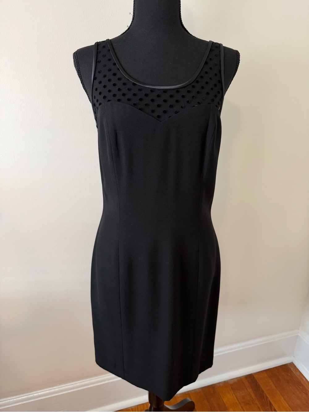 Rimini size 6 Classic Black Sleeveless Polka Dot Yoke Dress